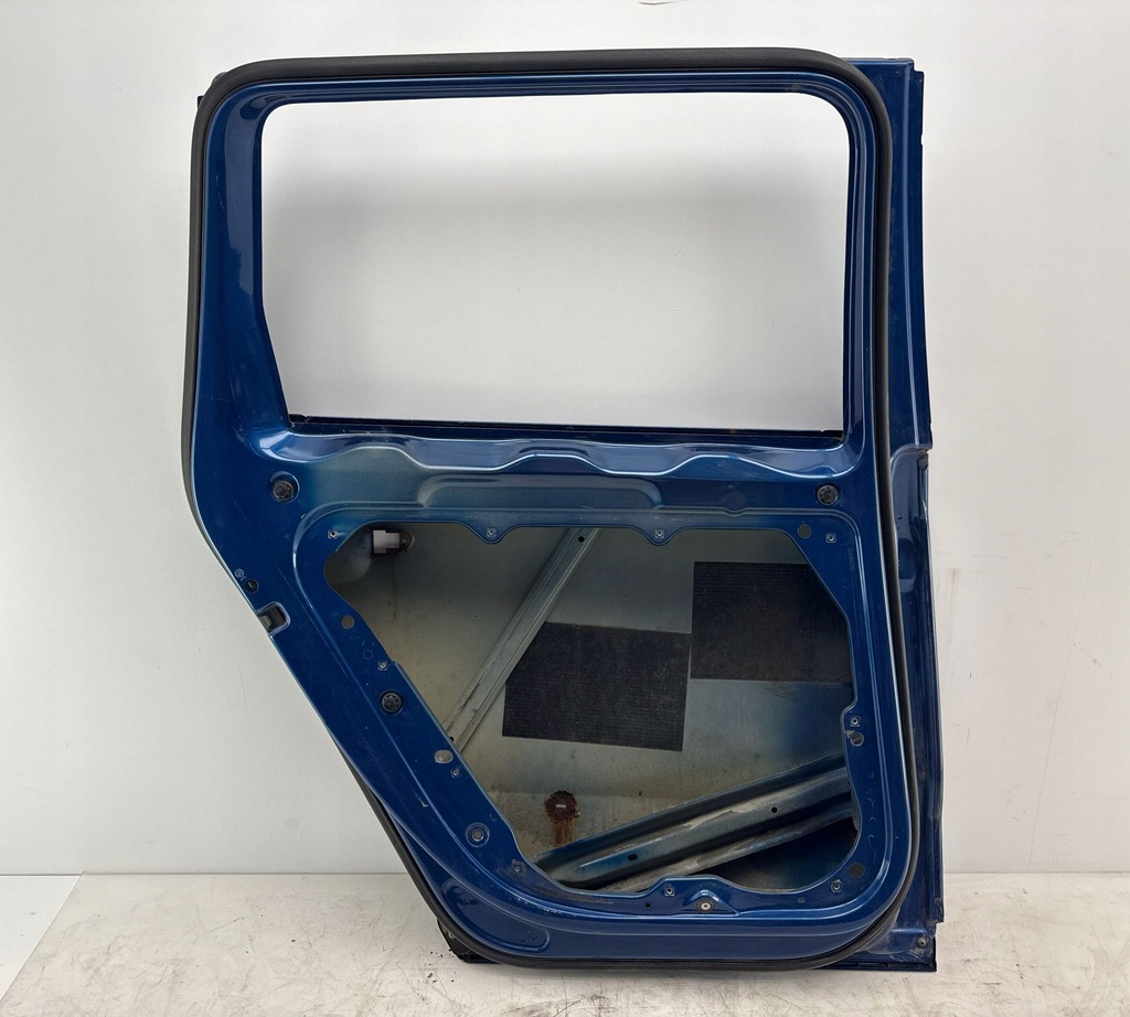 фото №11, Volkswagen passat b6 2010 задняя сторона левая дверь задние