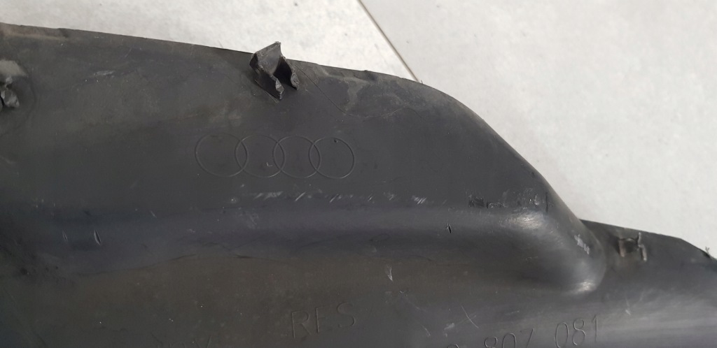 Audi q7 4l0 накладка поперечина перед накладка 4l0807081 Оригінал