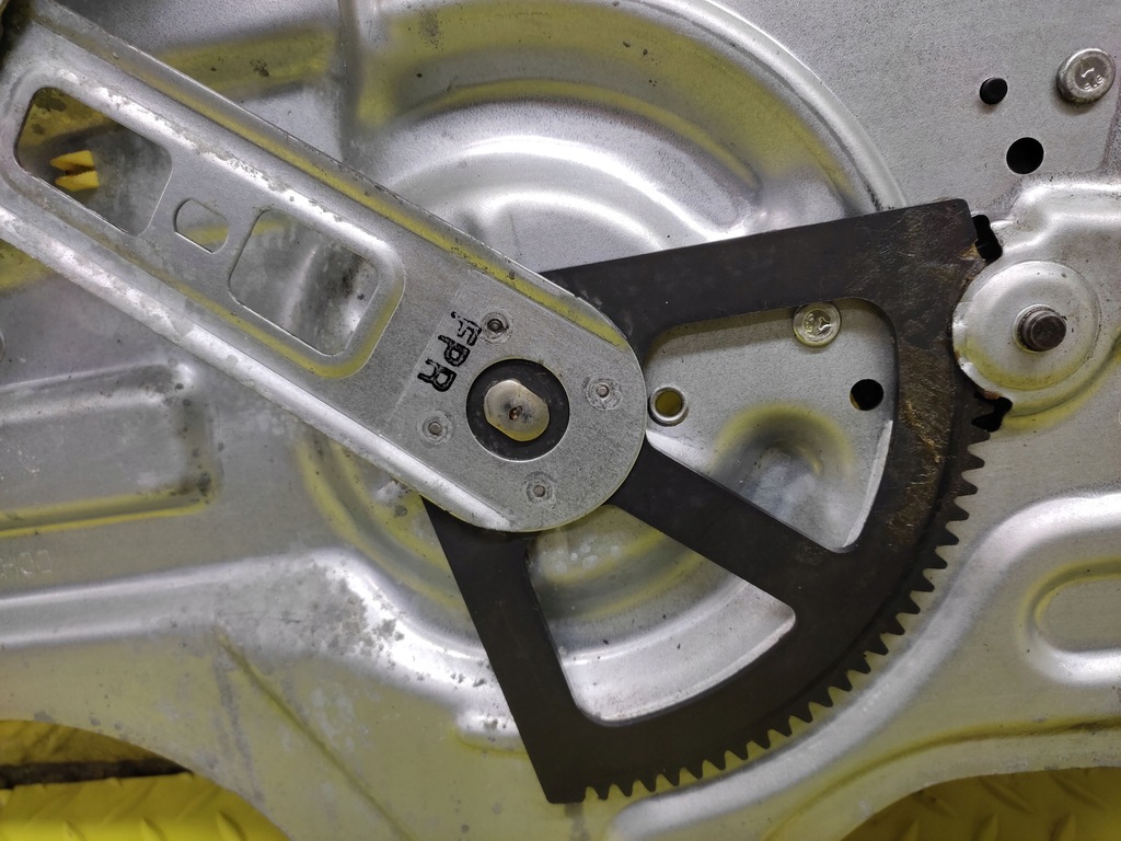 фото №5, Kia cerato подъемник стекло правый перед