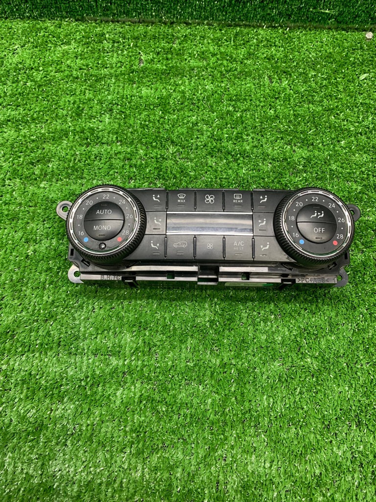 фото №1, Mercedes r w251 панель переключатель кондиционера обдув a2518702289