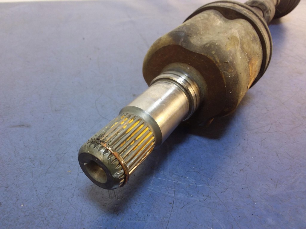 фото №3, Chrysler town country v 3.8 приводной вал левая перед