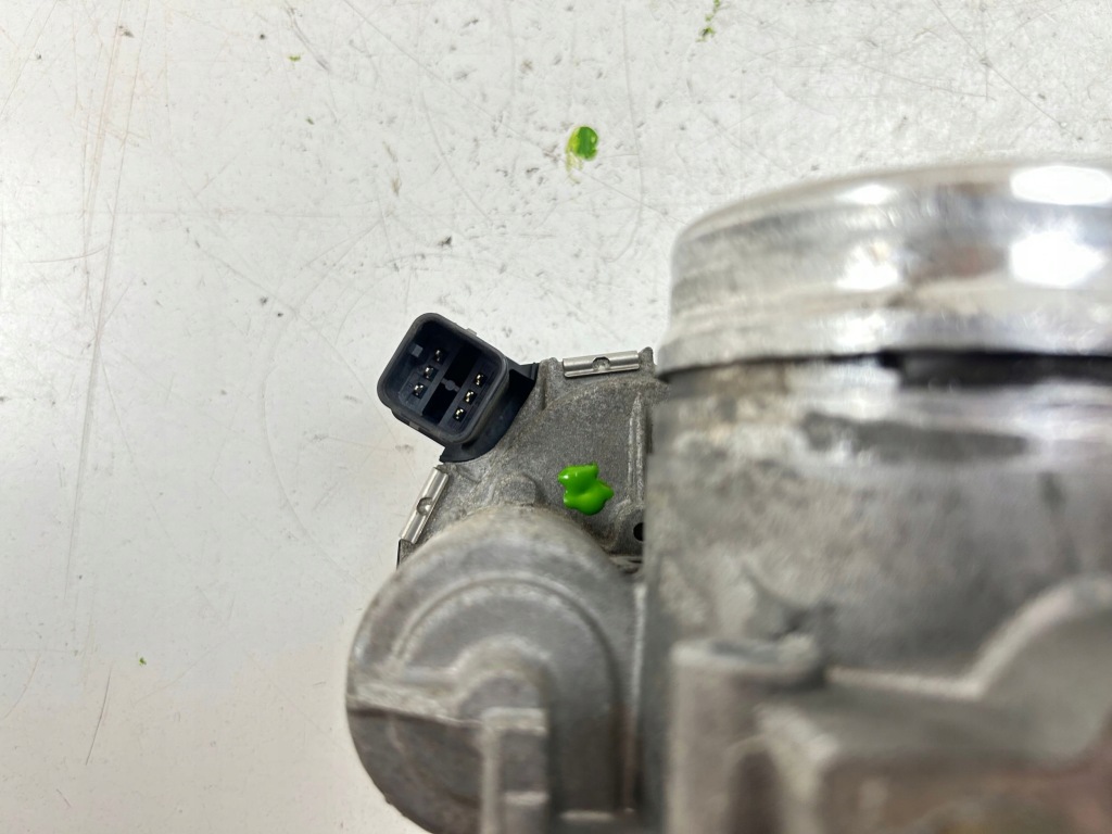 2016 bmw 4 f32 f33 дроссельная заслонка 758862504 с Разборки