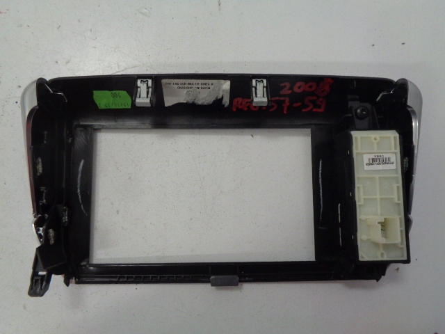 фото №3, Peugeot 208 2008 рамка панель радіо навігації