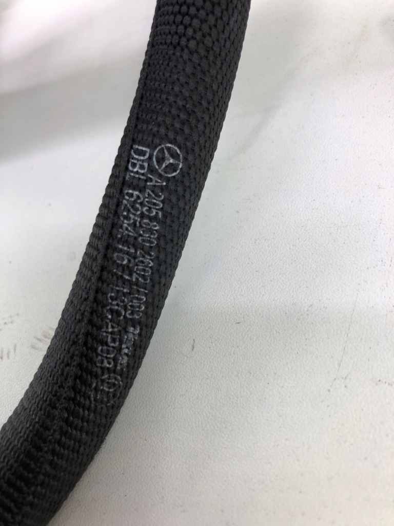 Mercedes w205 дополнительная насос воды пабтрубок  радиатора a2058302102 a2418350028 Недорого