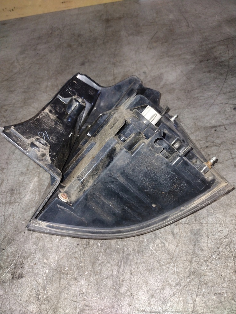 фото №8, Лампа левая задняя mitsubishi outlander ii