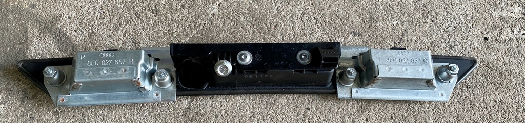 фото №5, Подсветка номерного знака audi a4 b8 8k 8e0827657h