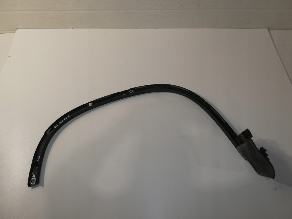 фото №4, Молдинг крыла левый задняя vw tiguan 5n 5n0854819b