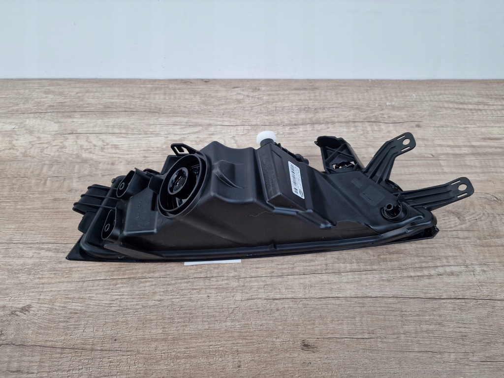 фото №2, Skoda rapid po рестайлінг правий протитуманна фара hella оригінал