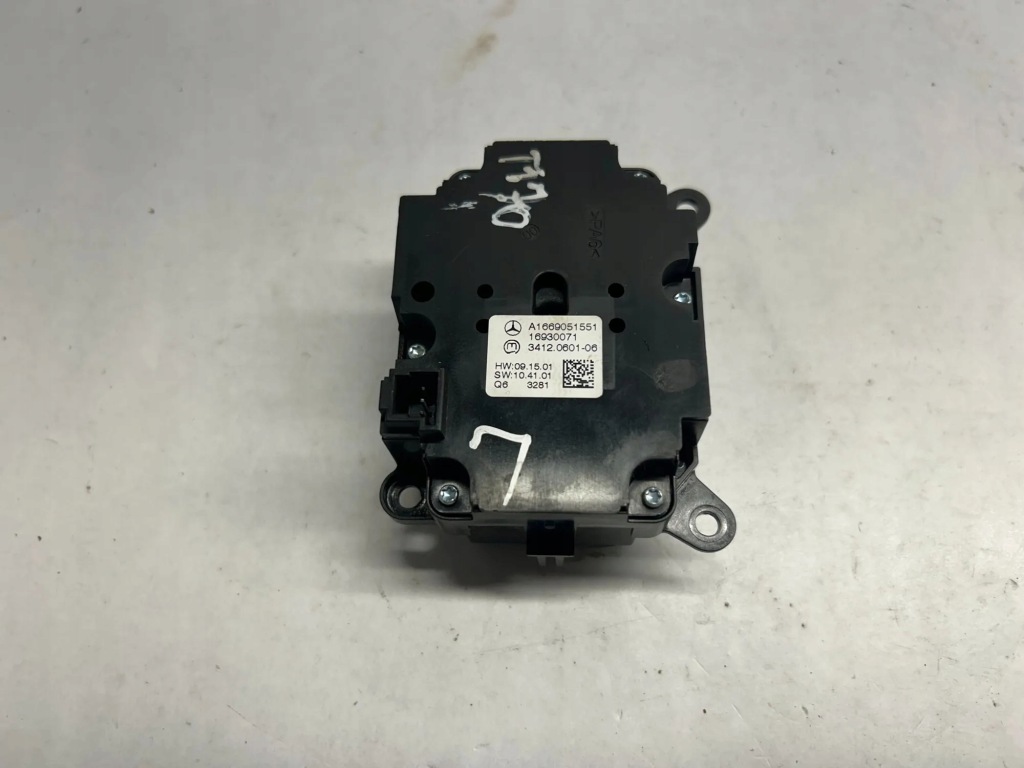 Купити Перемикач mercedes-benz gl x166 a1669051551 4.7l бензиновий 270kw 2014