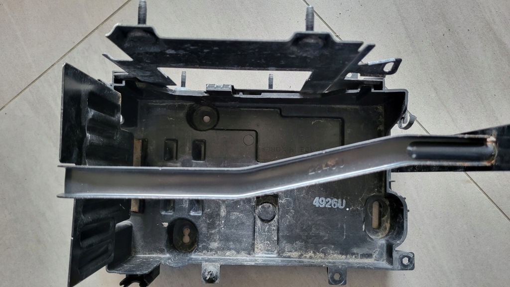 Opel mokka a,x,podstawa аккумулятор, кронштейн, полка под аккумулятор 42334926 с Разборки