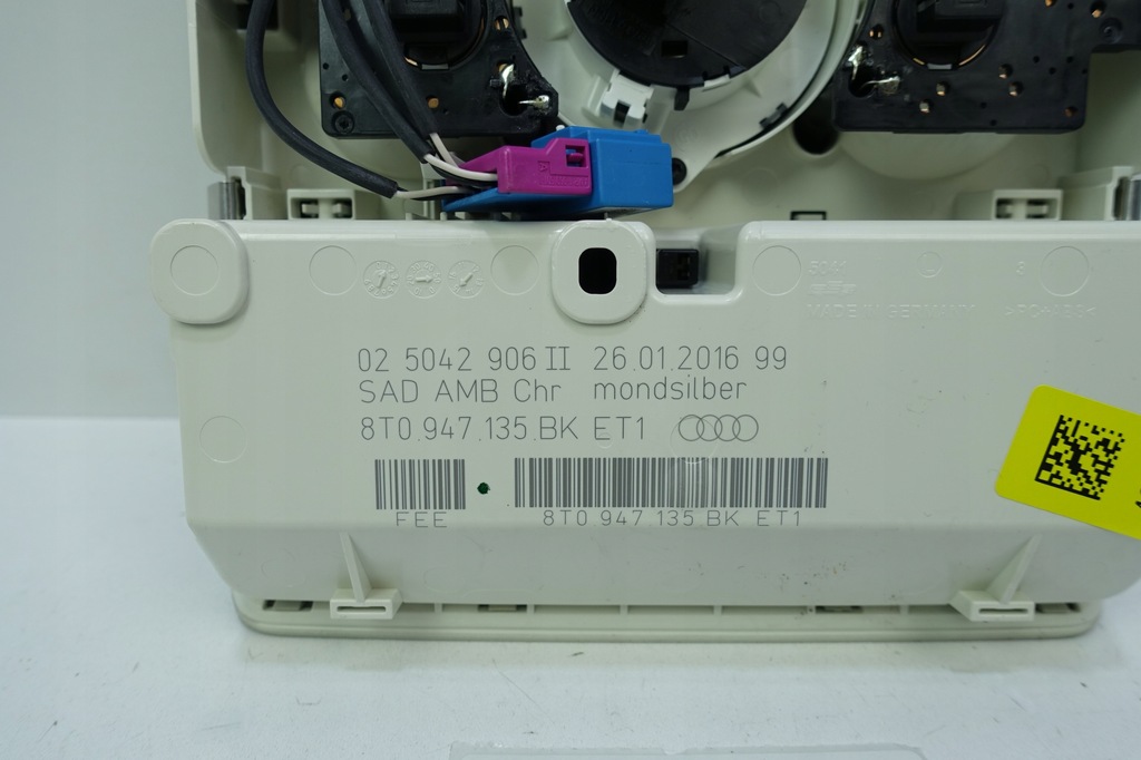 фото №5, Лампа бардачок панель стельовий audi a5 8t lift