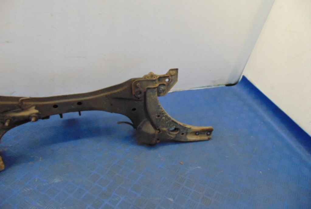 фото №6, Kia carens ii 2.0crdi підрамник підрамник двигуна