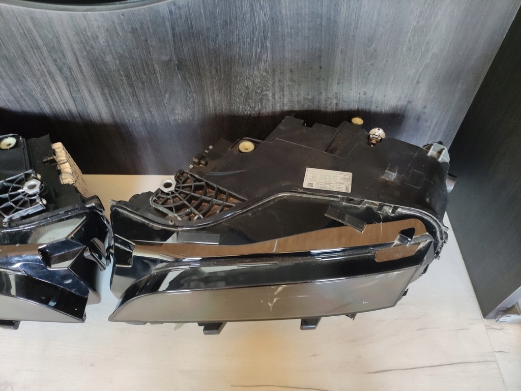 фото №5, Лампа лампы перед rolls royce spectre