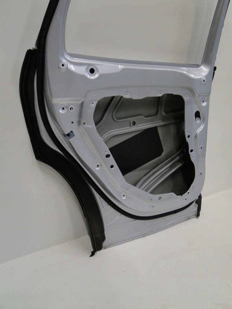 Mercedes gla 247 eqa 243 двері задні ліва a2477305901 Ціна