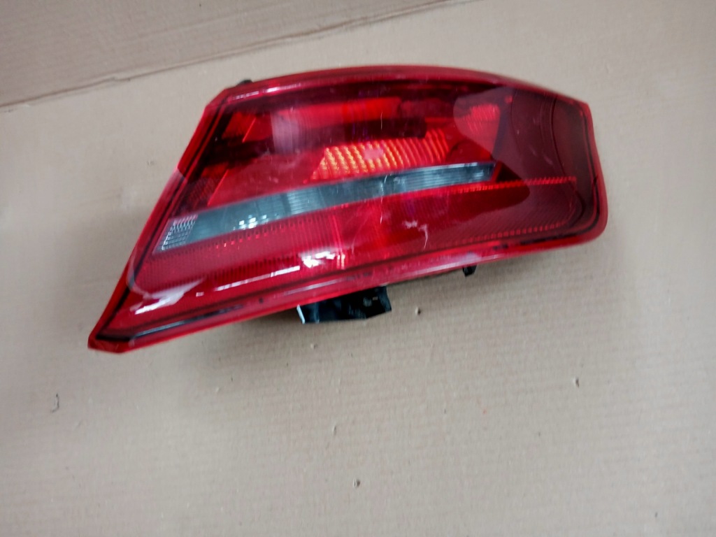 фото №1, Audi a3 правая лампа задняя 8v4945096c