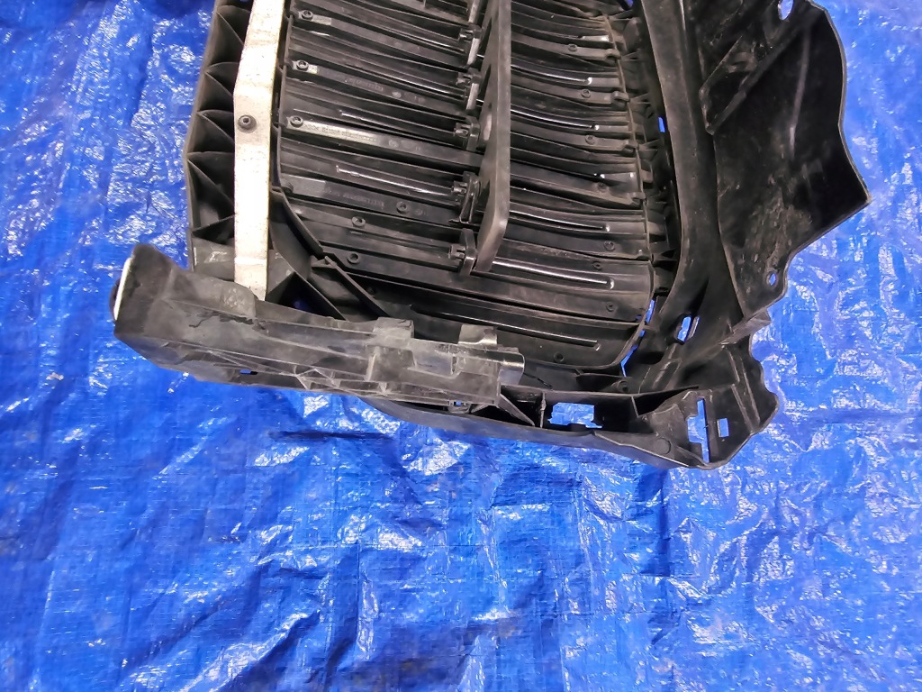 фото №12, Bmw x7 g07 x5 g05 2018- воздуховод впуск воздуха жалюзи 5113226775