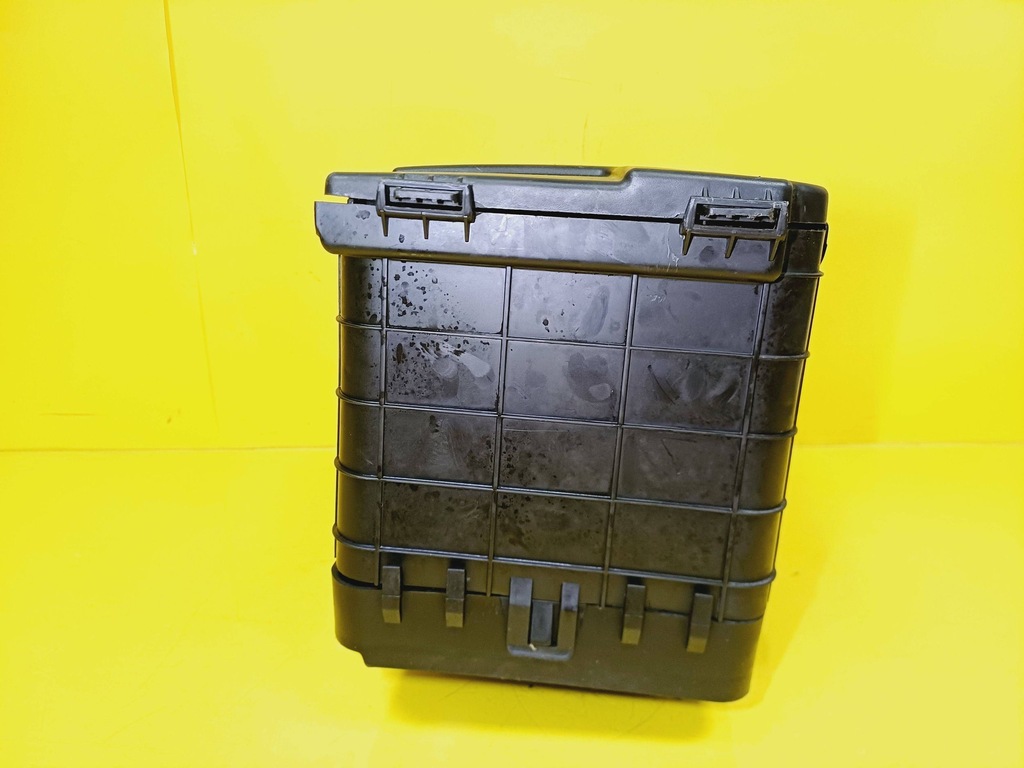 фото №10, Корпус na акумулятор комплектна vw touran i 1k0915335b / 1k0915443 nr1