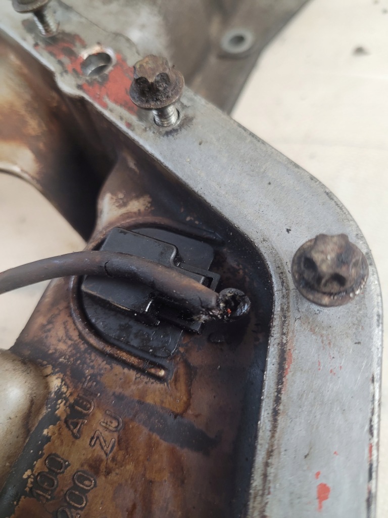 Піддон піддон масляна оригінальний номер r90400216 opel omega b 2.5b Ціна