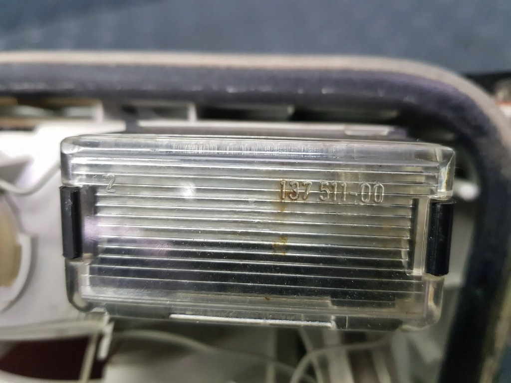 фото №9, Лампа права задня кришки багажника оригінал 1 379 398 bmw 5 e34 sedan