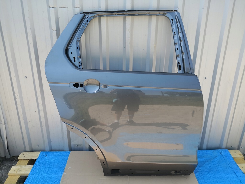 фото №1, Discovery v sport l550 дверь задние правое задняя