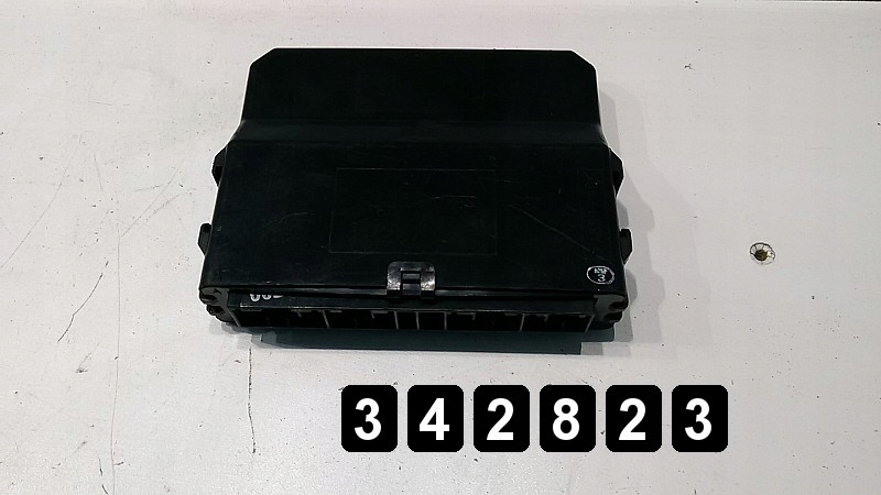 фото №1, 2001 lexus is 200 ecu 8954053030