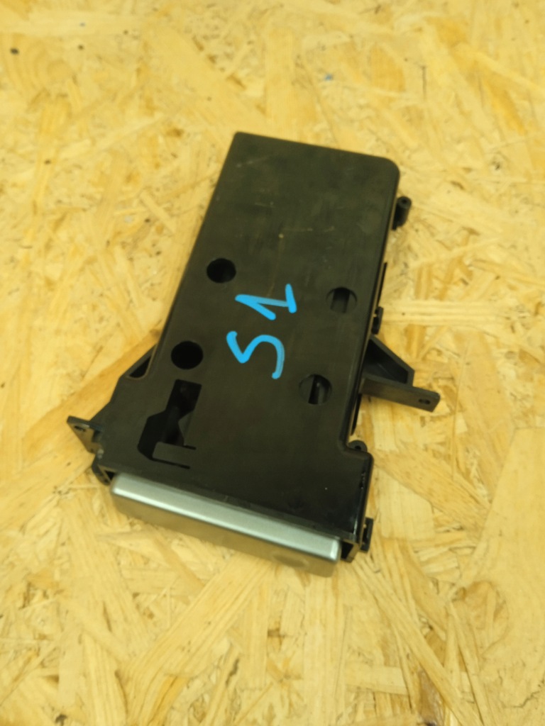 фото №4, Подстаканник subaru forester ii sg lift 2005-2008