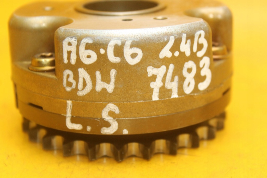 Вариатор левый впускной  audi a6 c6 2.4 b bdw 06e109083e Недорого