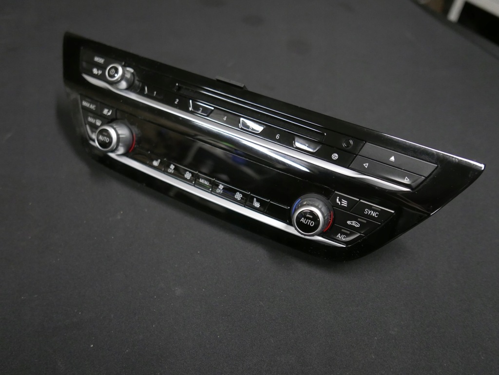 фото №1, Bmw g30 g31 панель радио кондиционера 6834435