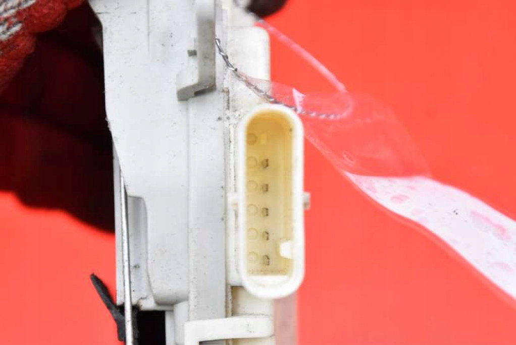 фото №7, Замок дверь левый задняя задний 8k0839015d audi q7 4l 08-15