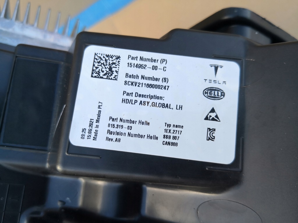 фото №11, Tesla 3 lift 21- y лампа передняя левая full led