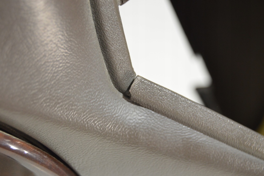 Обшивка правый задний  бежевый mercedes w140 c140 cl 1406908026 Киев