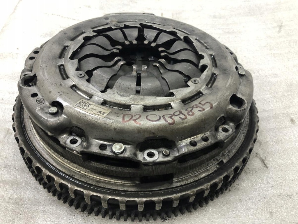фото №10, Сцепление полный 302053062r dacia duster ii 1.2