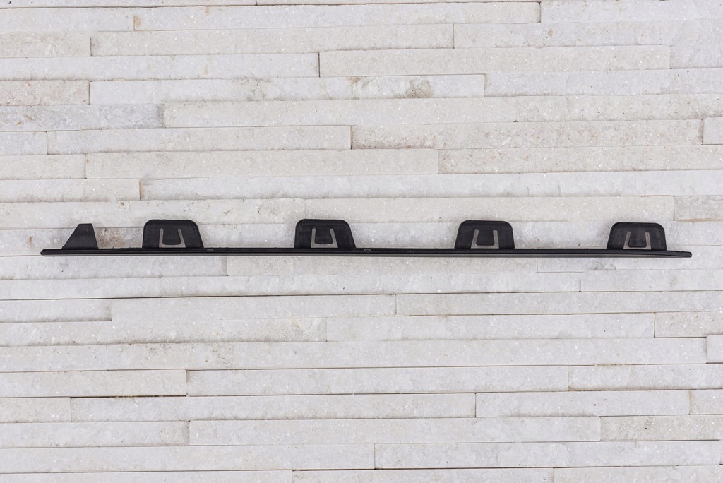 фото №11, Mercedes a-class w177 2018 молдинг передній бампера права czarna