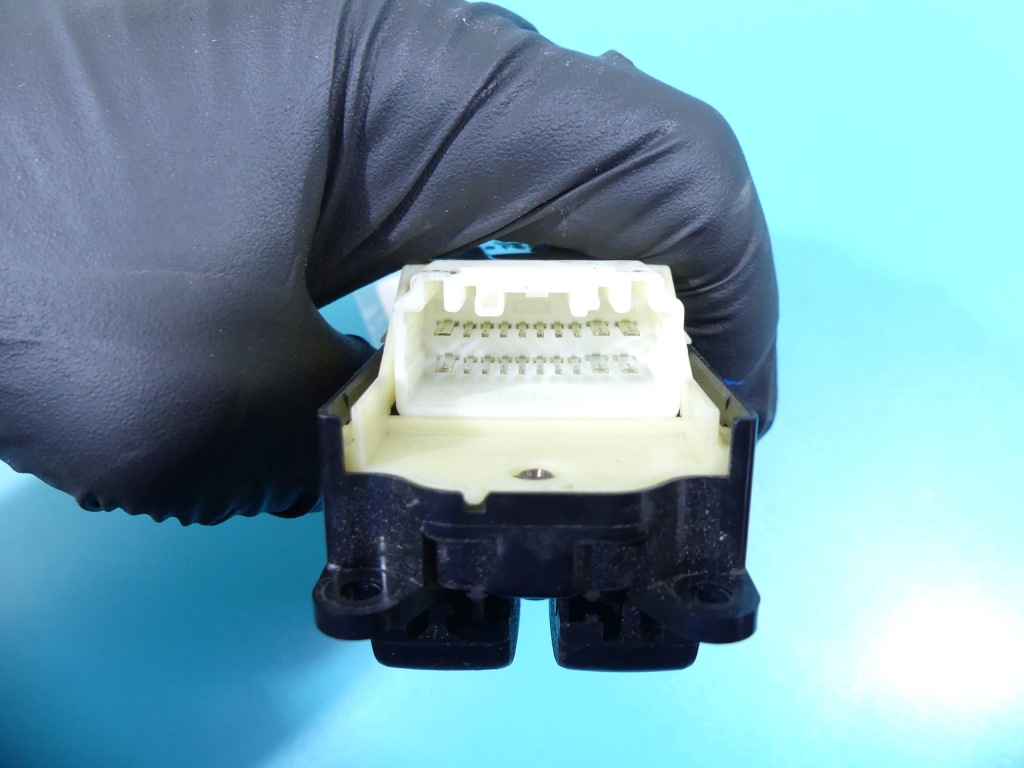 Перемикач вікон lexus rx ii 03-08 84040-48140 eu в Україні