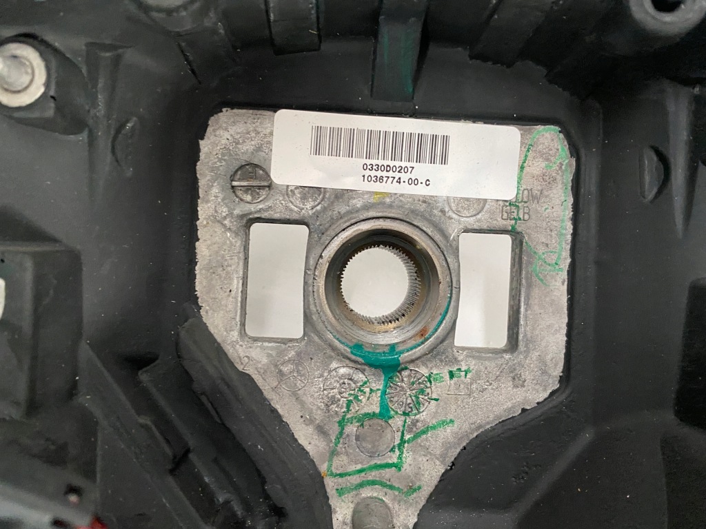 Tesla s воздуховод кожа 1036774-00-c Недорого