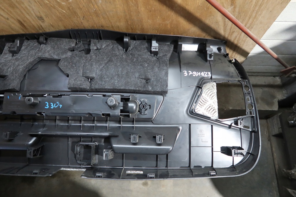 фото №11, Оббивка кришки задня audi q3 83a867979
