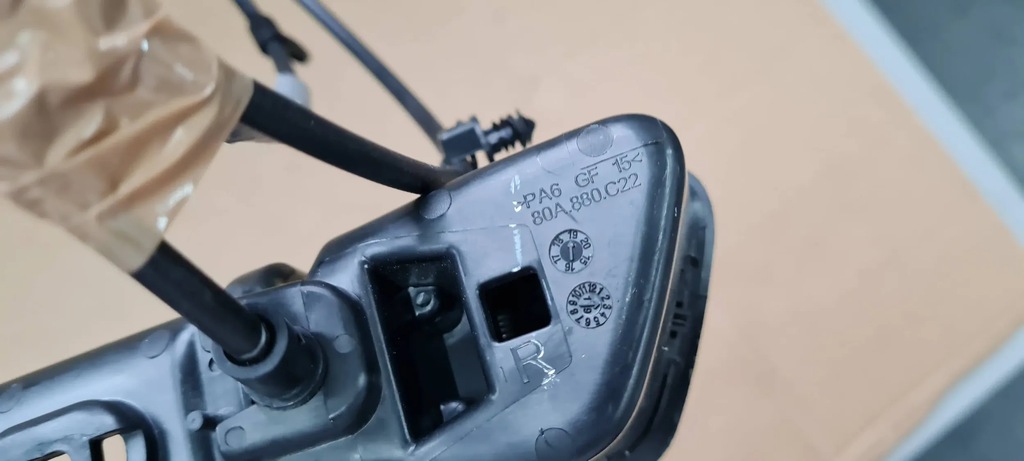 фото №16, Q5 80a кнопка трос открывания сиденье правый задняя 80a880c22