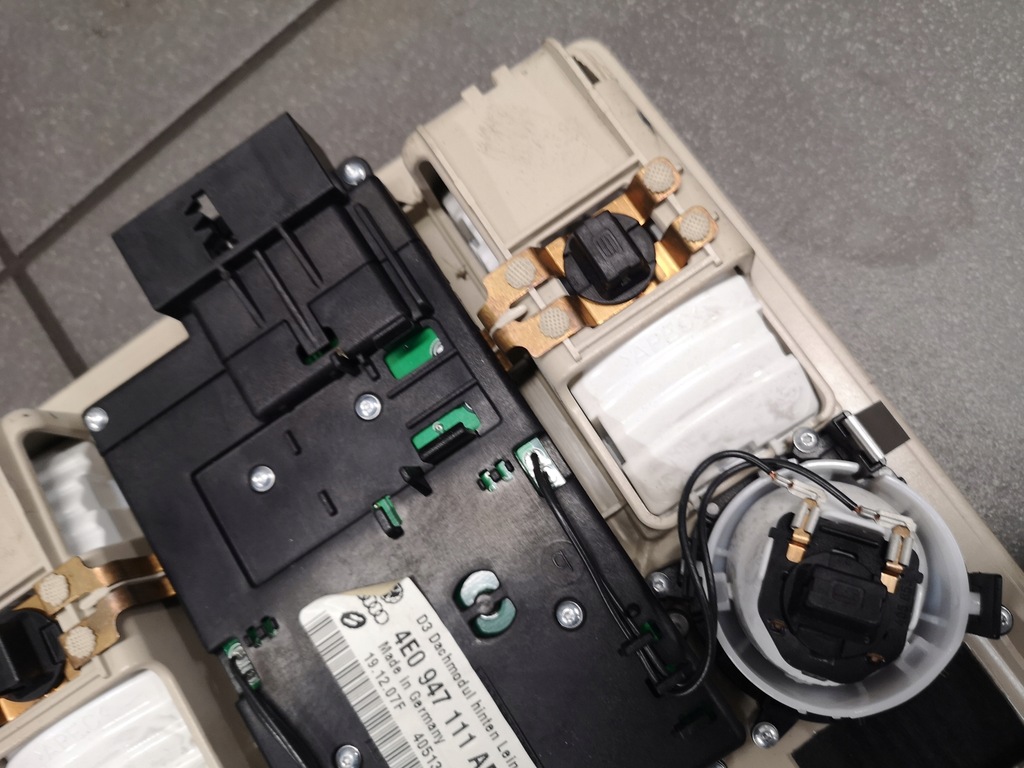 фото №11, Лампа стельовий audi a8 d3 krem 4e0947111ab