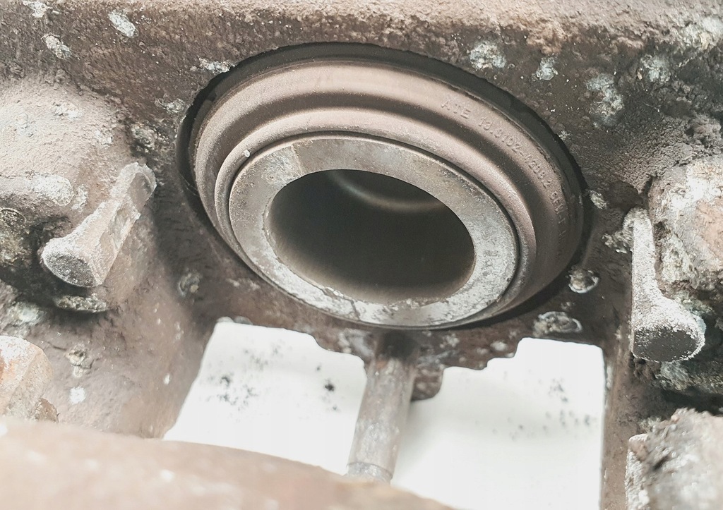 фото №5, Супорт гальмівний правий задня mercedes w220