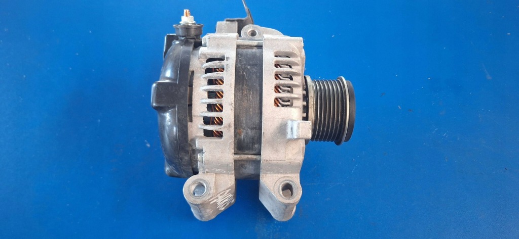 фото №1, Toyota auris 150 2008 генератор stx102009