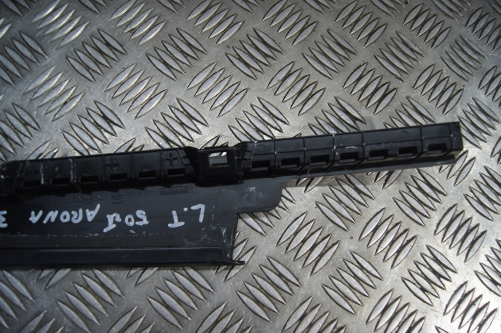 фото №8, Молдинг стойка левый задняя seat arona 6f9837901g