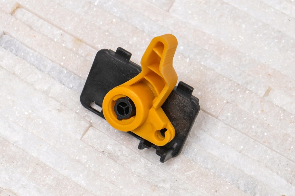 фото №7, Защёлка замка капот cn1a16700ab ford ecosport mk2 ii 2012-2017