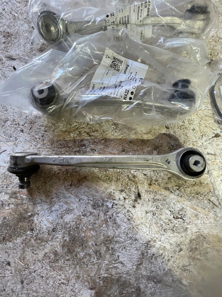 фото №9, Набор подрамник приводной вал амортизатор поворотный кулак audi q7 4m0