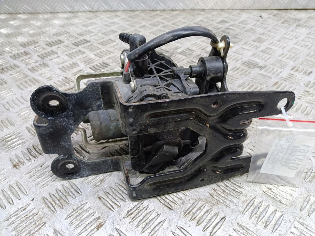 Tesla model s насос вакууму вакуумна 03.7101-0640.4 в Україні