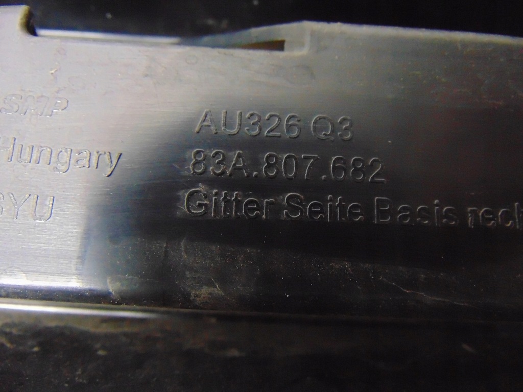 фото №9, Решітка w бампер права audi q3 83a807682