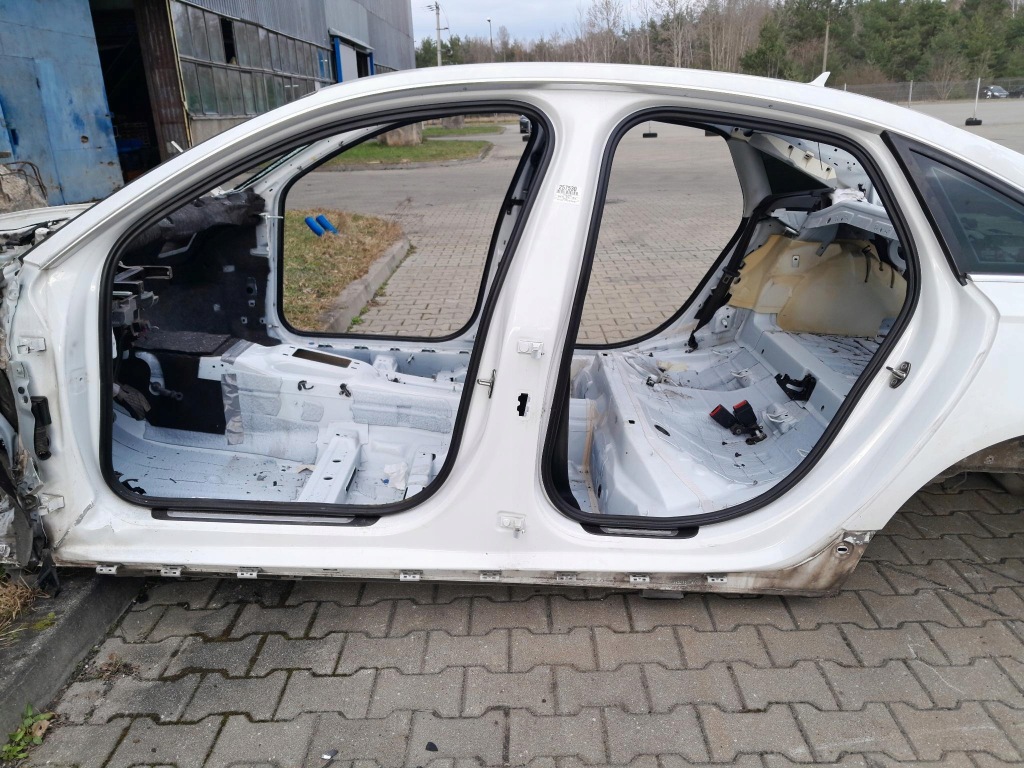 фото №1, Audi a6 c7 sedan порог левый блок двигателя ly9c