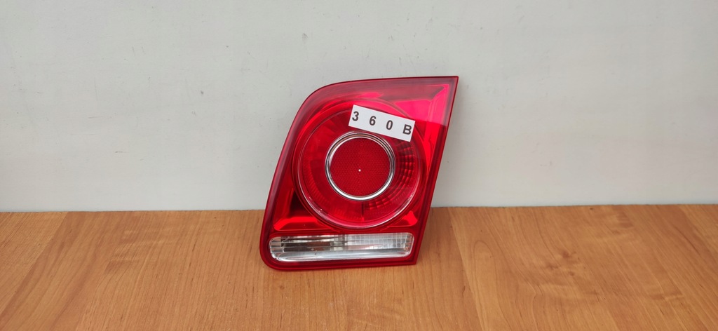 фото №1, Vw jetta classico права лампа w кришка задня usa wew