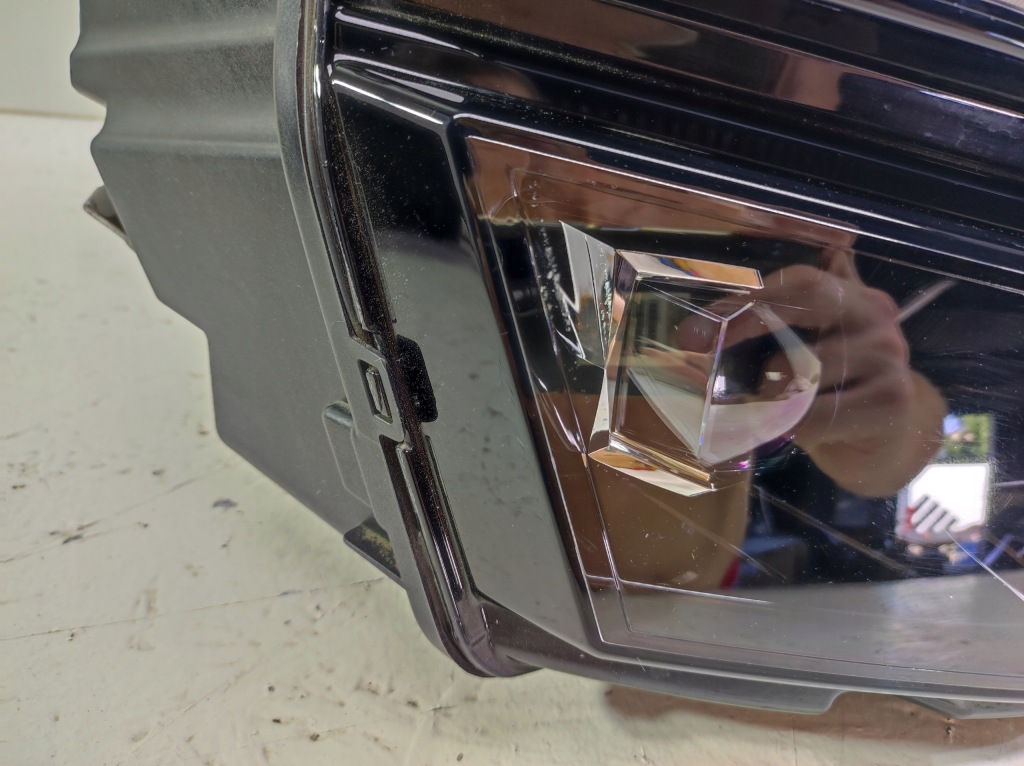 Skoda karoq фара передняя правый  full led 016b Киев