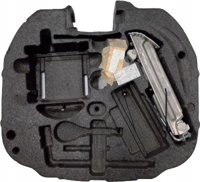 фото №1, Вкладка вкладыш багажника mercedes slk r171 w171