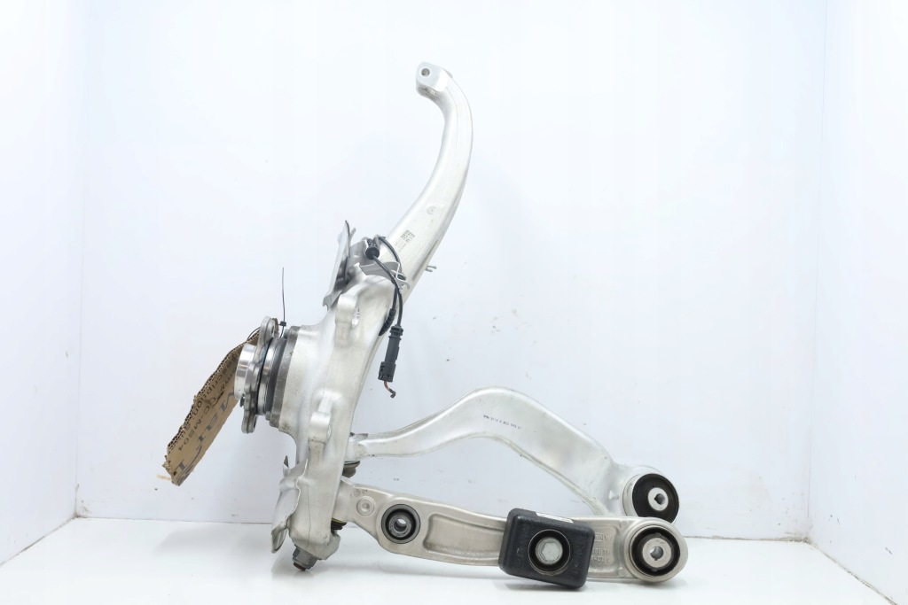 фото №2, Поворотный кулак рычаг левый перед bmw g70 6898321 2wd rwd 0km